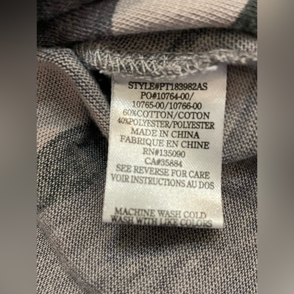 Altar’d State Camo Top Small - Picture 7 of 7